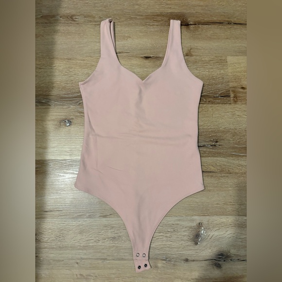 Abercrombie & Fitch Tops - Abercrombie & Fitch Sweetheart Neckline Tank Top Thong Bodysuit in Pink Nude